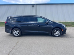 Used 2023  Chrysler Pacifica Touring L FWD at Dime Down by Frank Leta near Bridgeton, MO