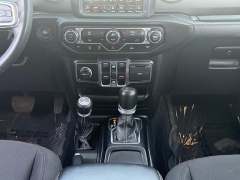 Used 2023 Jeep Gladiator Overland 4x4 *Ltd Avail* at Dime Down by Frank Leta near Bridgeton, MO