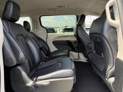 Used 2023  Chrysler Pacifica Hybrid Touring L FWD at Dime Down by Frank Leta near Bridgeton&comma; MO