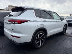 Used 2023  Mitsubishi Outlander S-AWC at Dime Down by Frank Leta near Bridgeton&comma; MO