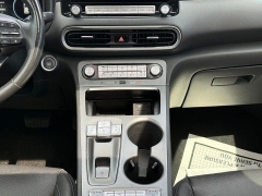 Used 2022  Hyundai Kona Electric Limited FWD at Dime Down by Frank Leta near Bridgeton&comma; MO