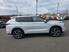 Used 2023  Mitsubishi Outlander S-AWC at Dime Down by Frank Leta near Bridgeton, MO