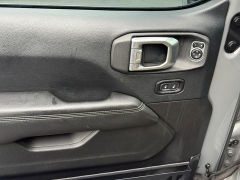 Used 2018  Jeep Wrangler Unlimited 4d SUV 4WD Rubicon at Dime Down by Frank Leta near Bridgeton&comma; MO