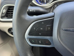 Used 2024  Chrysler Pacifica Touring L FWD at Dime Down by Frank Leta near Bridgeton&comma; MO