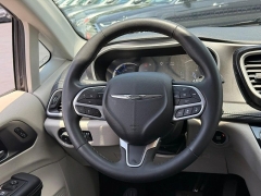 Used 2023  Chrysler Pacifica Hybrid Touring L FWD at Dime Down by Frank Leta near Bridgeton&comma; MO