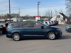 Used 2024  Chrysler Pacifica Touring L FWD at Dime Down by Frank Leta near Bridgeton&comma; MO
