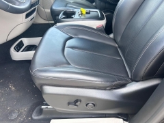 Used 2023  Chrysler Pacifica Touring L FWD at Dime Down by Frank Leta near Bridgeton, MO