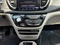 Used 2023  Chrysler Pacifica Hybrid Touring L FWD at Dime Down by Frank Leta near Bridgeton&comma; MO