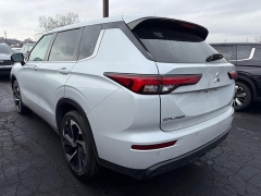 Used 2023  Mitsubishi Outlander S-AWC at Dime Down by Frank Leta near Bridgeton&comma; MO