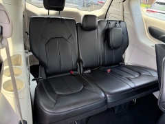 Used 2023  Chrysler Pacifica Hybrid Touring L FWD at Dime Down by Frank Leta near Bridgeton&comma; MO