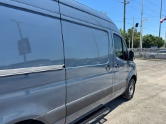 Used 2019  Mercedes-Benz Sprinter 2500 Crew Van 144" WB High Roof 9100 GVW V6 at NEXCAR near Spring&comma; TX