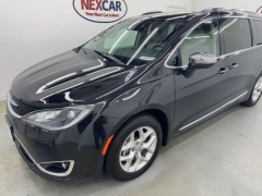 Used 2020  Chrysler Pacifica 4d Wagon Limited at NEXCAR near Spring, TX