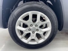 Used 2017  Jeep Renegade 4d SUV FWD Latitude at NEXCAR near Spring, TX