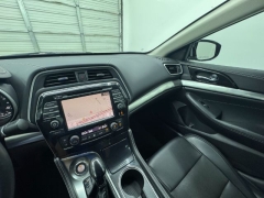 Used 2019  Nissan Maxima 4d Sedan SV at NEXCAR near Spring, TX