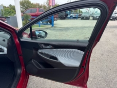 Used 2019  Chevrolet Cruze 4d Hatchback LT at Nexcar near Spring&comma; TX