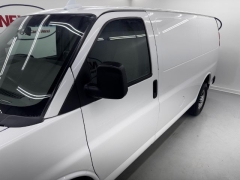 Used 2017  Chevrolet Express Van 2500 Van at NEXCAR near Spring&comma; TX