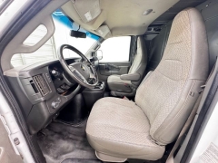 Used 2017  Chevrolet Express Van 2500 Van at NEXCAR near Spring&comma; TX