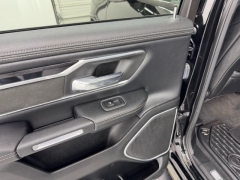 Used 2020  Ram 1500 2WD Crew Cab Laramie at NEXCAR near Spring&comma; TX