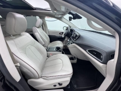 Used 2020  Chrysler Pacifica 4d Wagon Limited at NEXCAR near Spring, TX