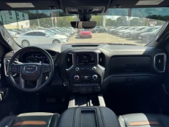 Used 2020  GMC Sierra 1500 4WD Crew Cab AT4 at NEXCAR near Spring, TX