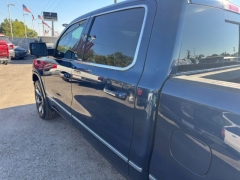 Used 2019  Ram 1500 2WD Crew Cab Limited at NEXCAR near Spring, TX