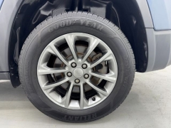 Used 2019  Jeep Cherokee 4d SUV FWD Latitude Plus 3&period;2L at NEXCAR near Spring&comma; TX