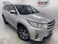 Used 2018  Toyota Highlander 4d SUV FWD XLE at NEXCAR near Spring&comma; TX