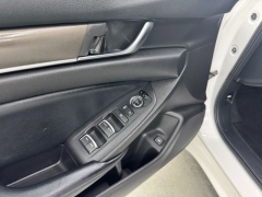 Used 2018  Honda Accord Sedan 4d LX 1&period;5L at NEXCAR near Spring&comma; TX