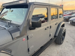 Used 2018  Jeep Wrangler Unlimited 4d SUV 4WD Rubicon at NEXCAR near Spring, TX