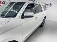 Used 2021  Ford Expedition Max Platinum 4x4 at NEXCAR near Spring, TX