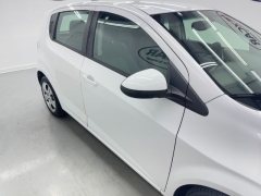 Used 2017  Chevrolet Sonic 4d Hatchback LT w/1FL at NEXCAR near Spring, TX