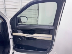 Used 2021  Ford Expedition Max Platinum 4x4 at NEXCAR near Spring, TX