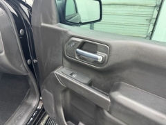 Used 2022  Chevrolet Silverado 1500 2WD Crew Cab 147" Custom at NEXCAR near Spring&comma; TX