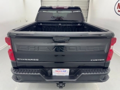 Used 2022  Chevrolet Silverado 1500 2WD Crew Cab 147" Custom at NEXCAR near Spring&comma; TX