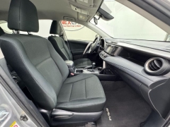 Used 2018  Toyota RAV4 4d SUV FWD LE at NEXCAR near Spring&comma; TX