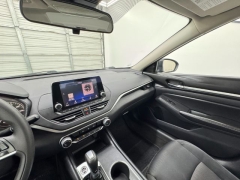 Used 2022  Nissan Altima 2.5 SV Sedan at NEXCAR near Spring, TX