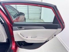 Used 2019  Hyundai Sonata 4d Sedan SE at NEXCAR near Spring&comma; TX
