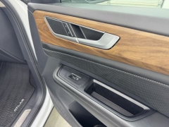 Used 2024  Volkswagen Atlas 2&period;0T SE w&sol;Technology FWD at NEXCAR near Spring&comma; TX