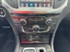 Used 2018  Chrysler 300 4d Sedan RWD Touring at NEXCAR near Spring&comma; TX