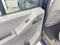 Used 2017  Nissan Frontier 2WD Crew Cab SV at NEXCAR near Spring&comma; TX