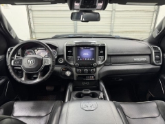 Used 2020  Ram 1500 2WD Crew Cab Laramie at NEXCAR near Spring&comma; TX