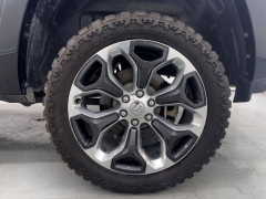 Used 2019  Ram 1500 4WD Crew Cab Longhorn at NEXCAR near Spring&comma; TX