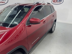 Used 2017  Jeep Cherokee 4d SUV FWD Latitude I4 at NEXCAR near Spring&comma; TX