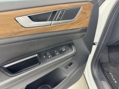 Used 2024  Volkswagen Atlas 2&period;0T SE w&sol;Technology FWD at NEXCAR near Spring&comma; TX