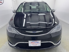 Used 2020  Chrysler Pacifica 4d Wagon Limited at NEXCAR near Spring, TX