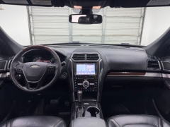 Used 2018  Ford Explorer 4d SUV 4WD Platinum at NEXCAR near Spring&comma; TX