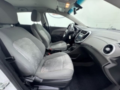 Used 2017  Chevrolet Sonic 4d Hatchback LT w/1FL at NEXCAR near Spring, TX