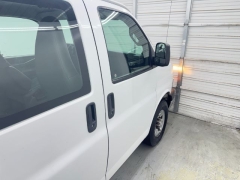 Used 2019  Chevrolet Express Van 2500 Van at NEXCAR near Spring&comma; TX