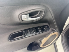 Used 2017  Jeep Renegade 4d SUV FWD Latitude at NEXCAR near Spring, TX