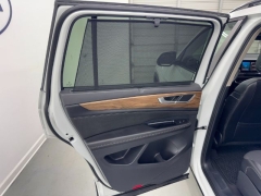 Used 2024  Volkswagen Atlas 2&period;0T SE w&sol;Technology FWD at NEXCAR near Spring&comma; TX